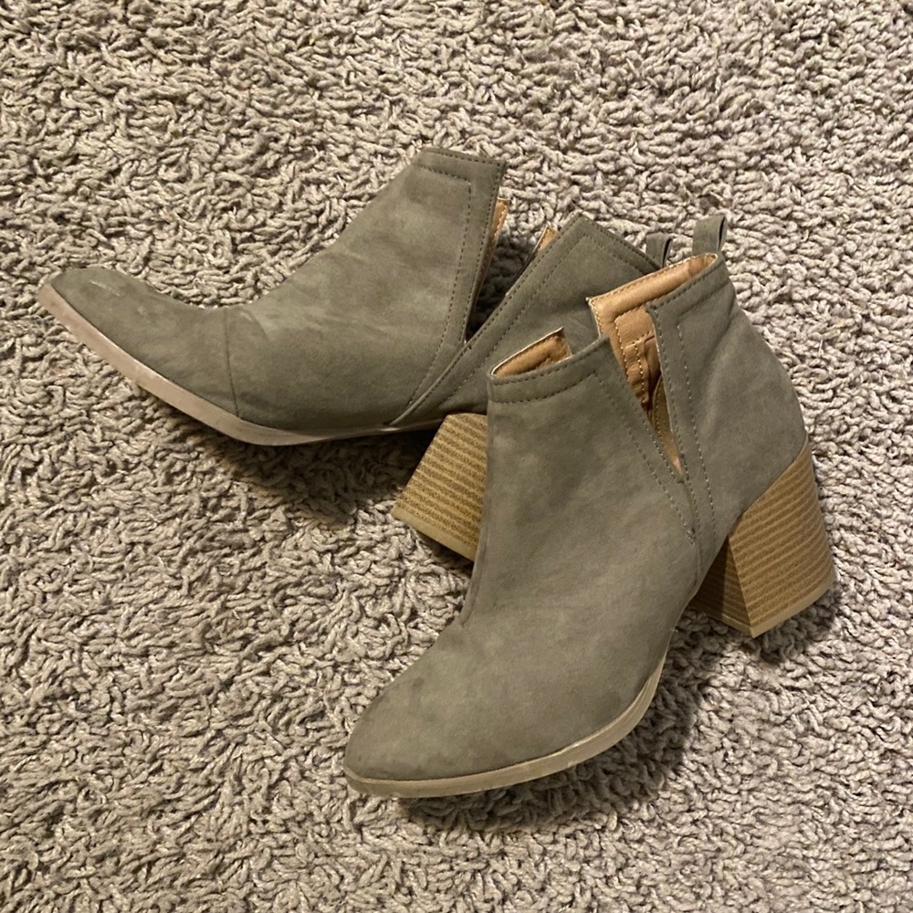 Tan booties!